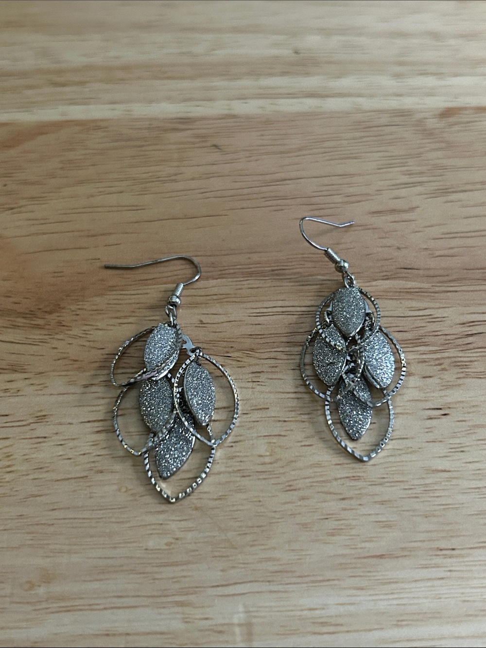 Silver Leaf Drop Earrings – Elegant Women’s Jewelry